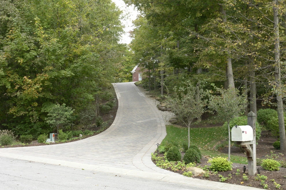 Driveway Near Eagle Creek by Calvin Landscape LLC - Photo 4