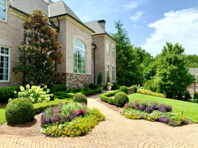 Creativ Landscaping Inc - Landscape Construction in Mableton, GA