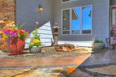 Rustic Style Front Yard Landscaping — Landscape Construction project by Cripple Creek Landscapes in Boise