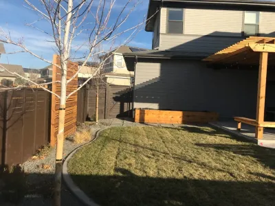 Modern screening from summer heat & neighbors by A&M Landscaping LLC