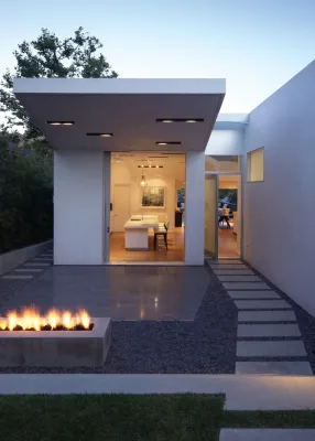Santa Monica Canyon Residence — Landscape Design project by GEL: Griffin Enright Landscape in Los Angeles