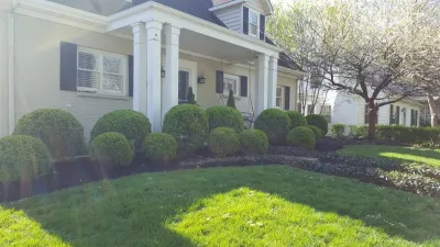 Chevy Chase — Landscape Design project by 4 Seasons Home & Garden