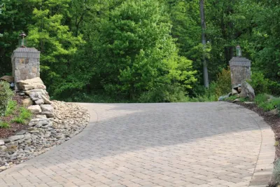 Columns and gateways by Graham Kimak Landscape Designs