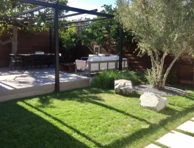 Zen Backyard — Landscape Design project by Gravel And Green in Los Angeles