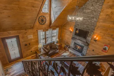 New Log Cabin Construction: Black Bear Cabin in Gatlinburg, TN by Down Home Renovations