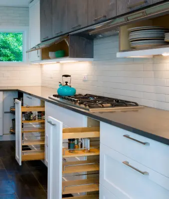 Mid-Century Modern Kitchen in Alexandria by Beverly Thomas LLC