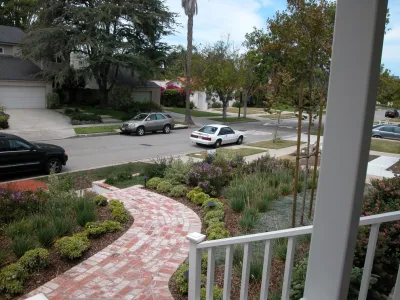 West Los Angeles Bungalow with Drought Tolerant Landscape — Landscape Design project by Green Landscape Designs in Los Angeles