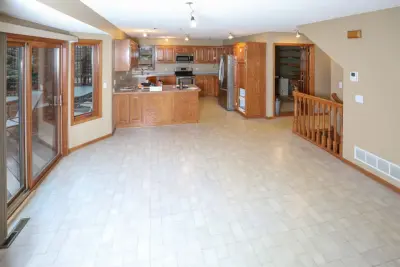 Apple Valley Ground Level by Zinran Construction Services Inc.