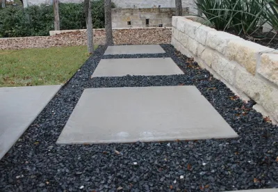 Modern Front Entry by GreenScapes Landscaping & Pools
