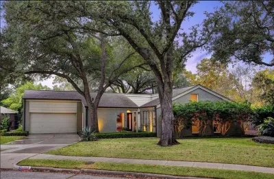 Traditional Patio in Houston, TX by Gregory/Henry Landscapes