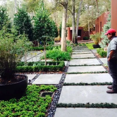 Contemporary Pool, Landscape & Decking in Houston, TX — Landscape Design project by Gregory/Henry Landscapes