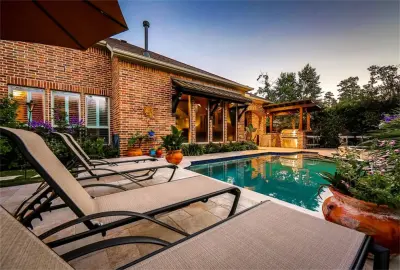 Garden Retreat by London Custom Homes