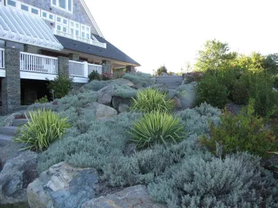 Jamestown, Rhode Island Residences - Hali Beckman, Ltd. — Landscape Design project by Hali Beckman, Ltd.