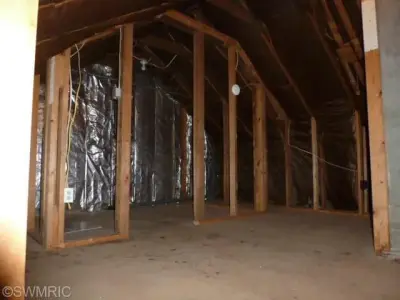 Silver Lining Structures - Flooring Installation Services in Muskegon, MI