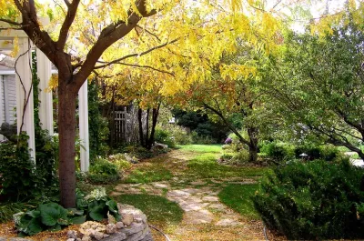 Hilscher Design and Ecology - Garden Remodeling in Stillwater, MN