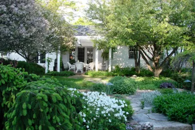 Hilscher Design and Ecology - Garden Remodeling in Stillwater, MN