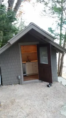 Re-Modern Homes Inc/All Aspects Tile and Carpentry - Roofing & Gutter Services in Shelburne, VT