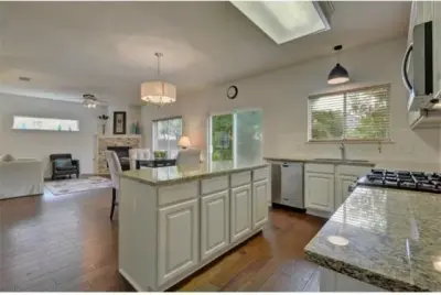 Bexley Lane: Revamping For Sale by Simply Home