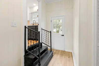 Contemporary Ranch-Style Home by Southern Harbor Construction LLC