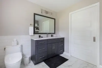 Candlewood Drive Primary Suite - New Providence, NJ by KraftMaster Renovations