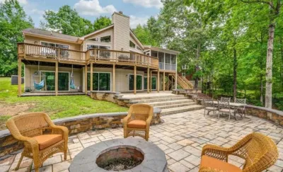 Waterfront patio — Landscape Design project by Iris Design Associates in Virginia Beach