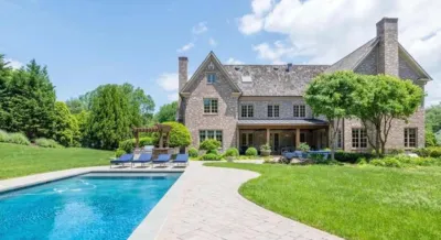 Sanctuary Pool — Landscape Design project by Iris Design Associates in Virginia Beach