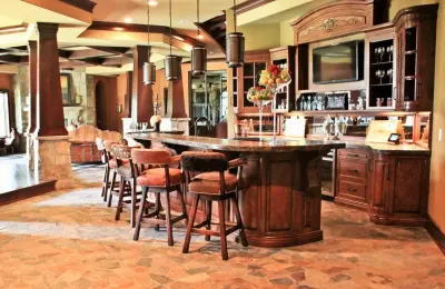 Beverage Establishments by Chateau Kitchens & Home Remodeling