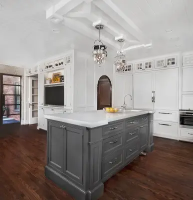 Detroit Classic Renovation by E.W. Kitchens