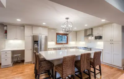 Modern Kitchen by Kitchens On Broadway
