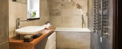 Modern Master Bathroom in Hollywood Hills by Metropolis Drafting And Construction Inc