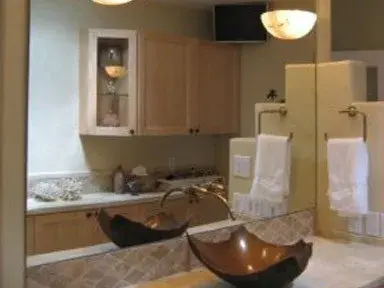 Ideal Mirror And Glass Inc - Kitchen Remodeling in Albuquerque, NM