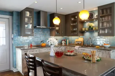 Driftwood Coastal Kitchen by Covenant Kitchens & Baths, Inc.
