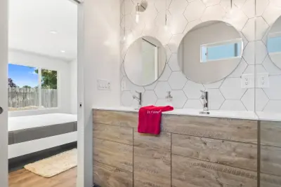 Palo Alto - Expansion of Master Suite by Visionary Home Remodeling Inc.