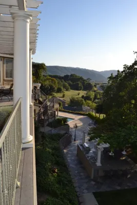 California Vista Garden — Landscape Design project by Karen Aitken And Associates in Gilroy