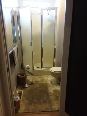 Elizabeth's Renovated Bathroom in Bellingham's Columbian Neighborhood — Kitchen Remodeling project by Bellinghamhomeworks