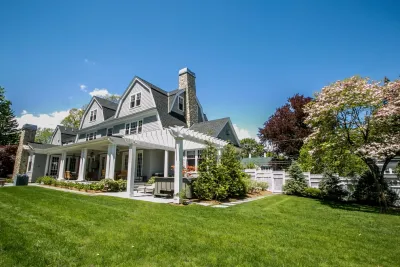 Temple Street Residence — Landscape Design project by KDTurner Design in Newton
