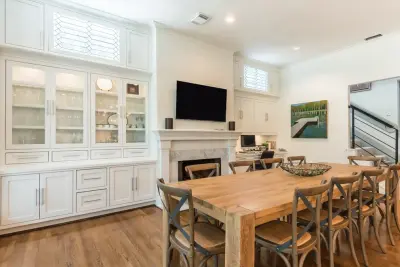 Wood Customs - Carpentry & Woodworking in Houston, TX