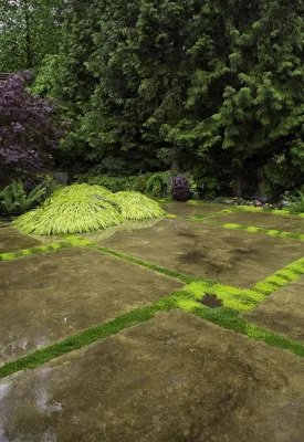 Yarrow Point Residence — Landscape Design project by Kenneth Philp Landscape Architects in Seattle