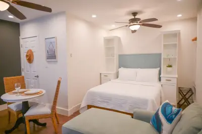 Casita Palma Design and Construction, LLC - Kitchen Remodeling in Lake Worth, FL