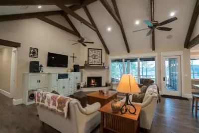 Carlyle Homes - Flooring Installation Services in Troup, TX