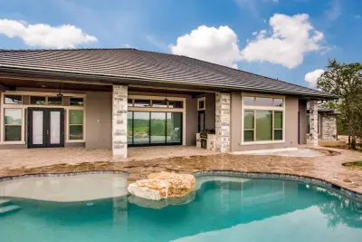 Transitional: 4,334 sq ft | 5 Bedrooms | 5.5 Bathrooms | 1 Story by Genuine Custom Homes