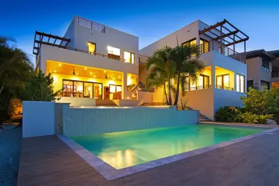 LidoDeckHouse by Isla Homes