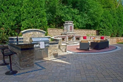 King's Landscape Design - Retaining Wall Construction in Hinsdale, IL