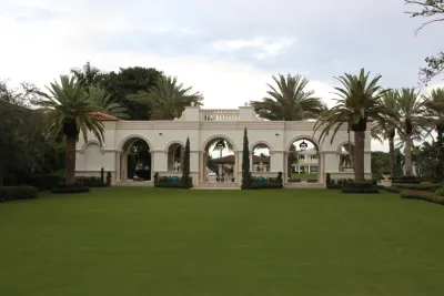 Modern Boca Raton Florida Estate — Landscape Design project by Krent Wieland Design, Inc.