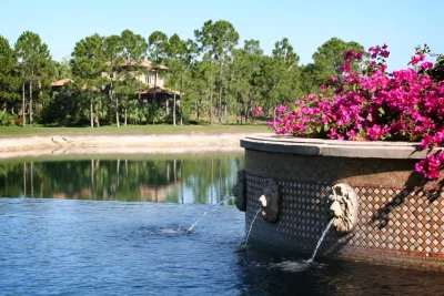 Traditional Jupiter Florida Estate — Landscape Design project by Krent Wieland Design, Inc.