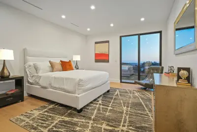 Contemporary Home on Mount Olympus — Custom Home Builders project by Diditan Group Inc.