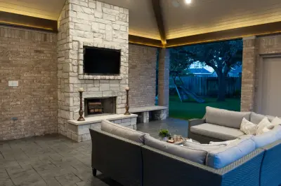 Misty Island Outdoor Lifestyle by Crafted Custom Homes + Renovations