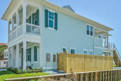 Neptune Haven by Riverside Homes Custom