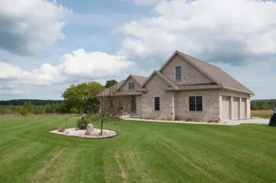 Buhr Construction Inc. - Roofing & Gutter Services in Brussels, WI