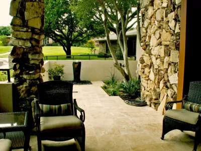 North Dallas Residence by LandPatterns, Inc